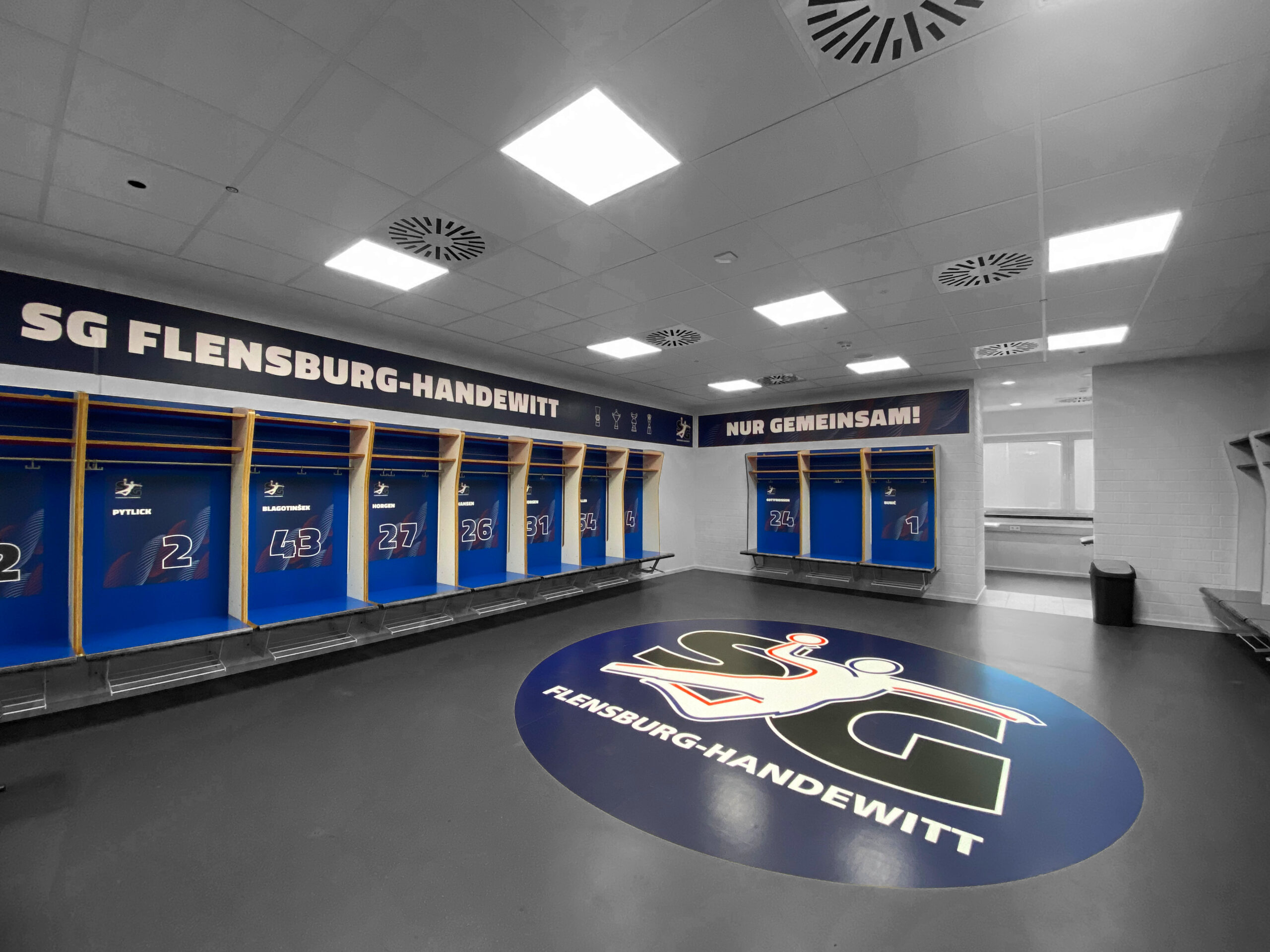 foil2sport-ArenaUndKabinenBranding-Startingsix